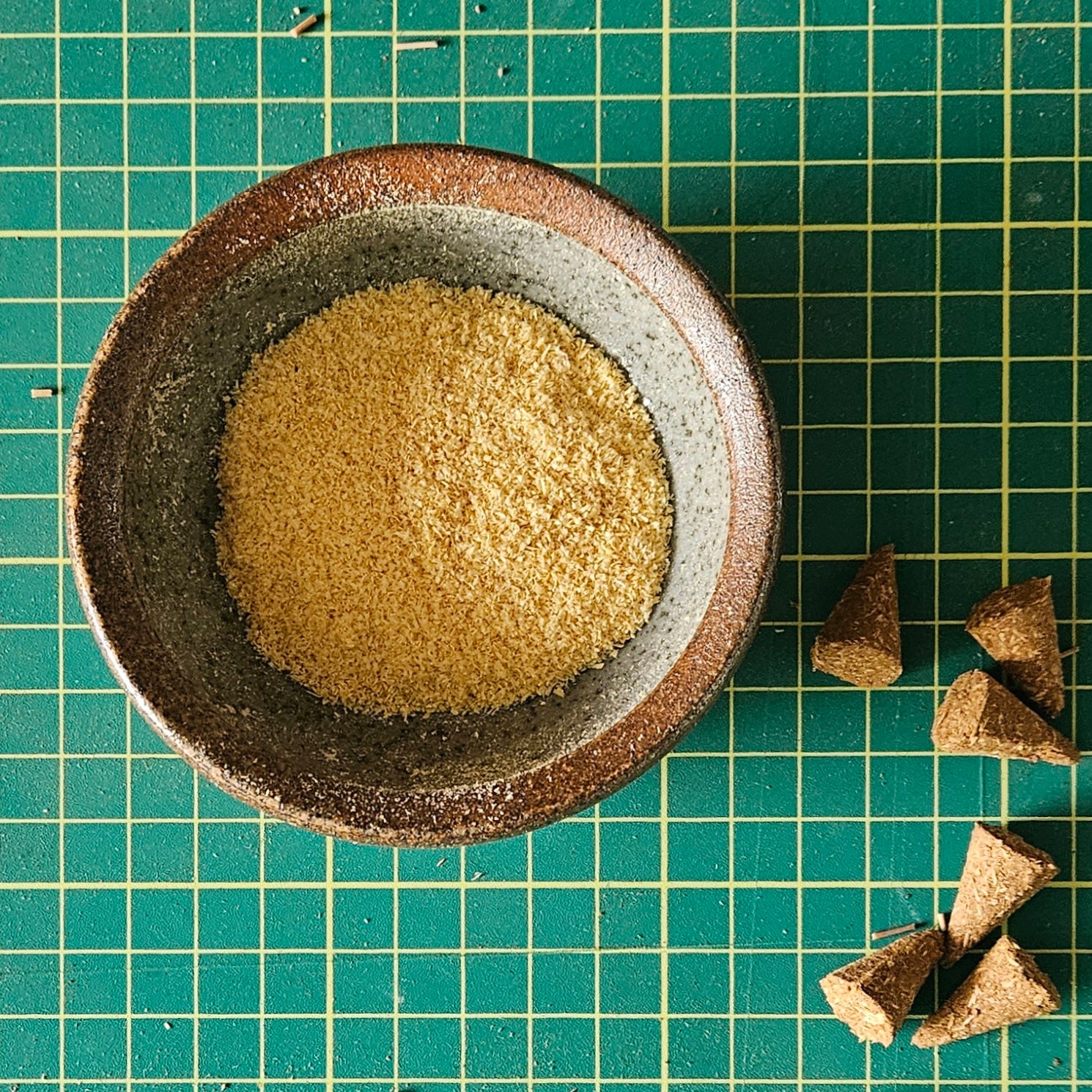 IOTA Studio - Raw Materials, Yellow Cedar Wood Powder